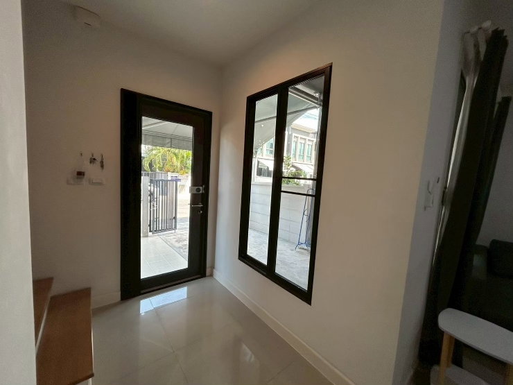 รูป 🏡✨ บ้านว่างพร้อมเข้าอยู่! โครงการพลีโน่ สุขุมวิท–บางนา
📍 ทำเลดี เดินทางสะดวก ใกล้สุขุมวิท–บางนา - รูปที่ 4/14