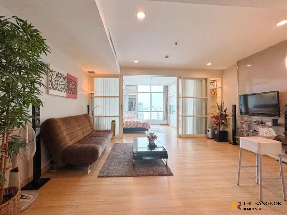 picture Baan Sathorn-Chaopraya Room available, great price - 1/9