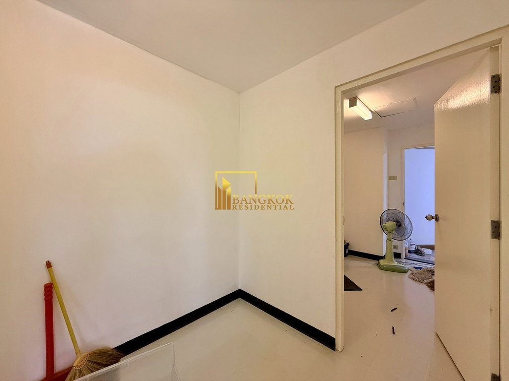 รูป Very Large 3 Bedroom Apartment For Rent in Nana Area - BR0344AP - รูปที่ 25/37