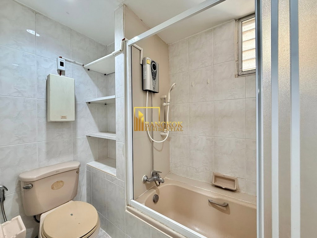 รูป Tai Ping Tower | Spacious 4 Bedroom Condo in Ekkamai Area - BR61547CD - รูปที่ 17/39