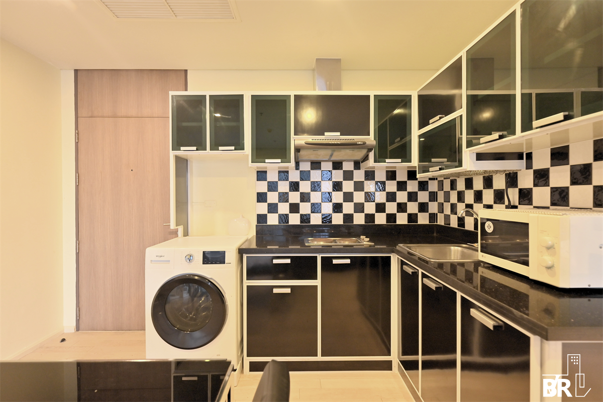 picture Noble Solo  Convenient Travel, Great Value per Square Meter - 1/10