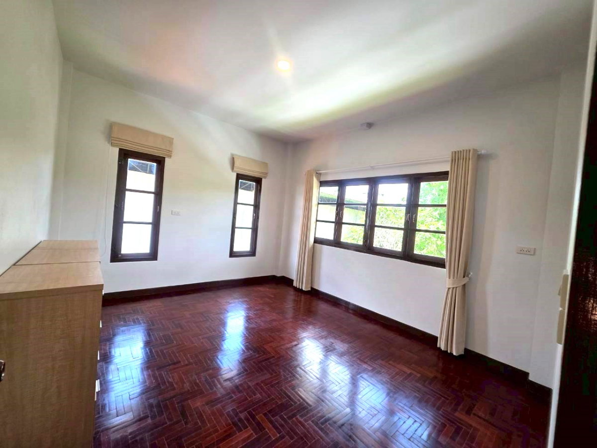 picture Two-story detached house with 4 bedrooms, 3 bathrooms, 1 kitchen, and 2-3 parking spaces. #ASP-H0789 - 15/23