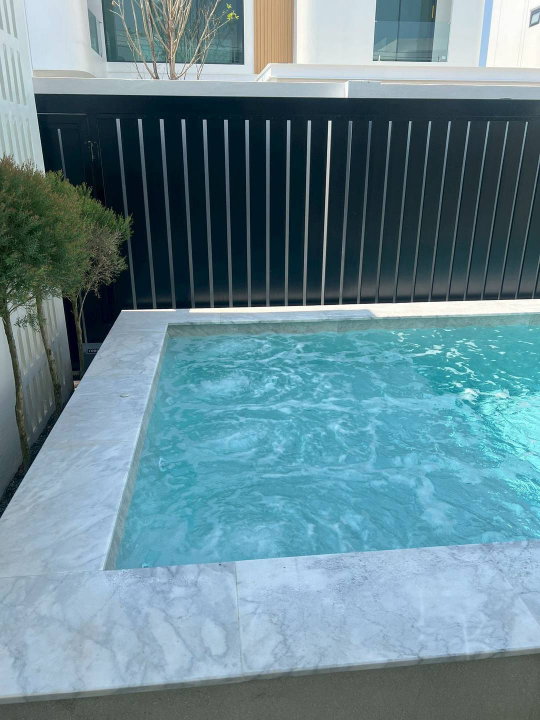 รูป ให้เช่า Pool Villa ใหม่ หลังกาดสันผักหวาน ใกล้ รร. นานาชาติ เมอริตัน คริสเตียน หรูใกล้เมือง เฟอร์นิเจอร์ครบ พร้อมเข้าอยู่-RW008008 - รูปที่ 3/20