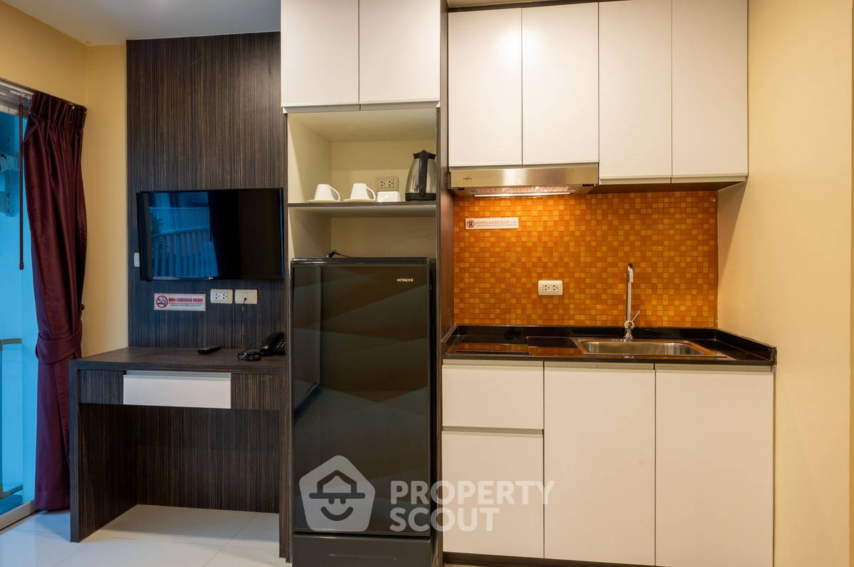 picture 2-BR Condo at New Nordic Suites 6 close to Phratamnak (ID 2172452) - 4/14