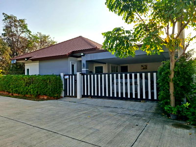Houses for sale Bang Lamung Chonburi : 🔥 Quick Sale, 3 bedrooms single storey detached house only 3.59 million baht, near Mabprachan Lake Pattaya🔥