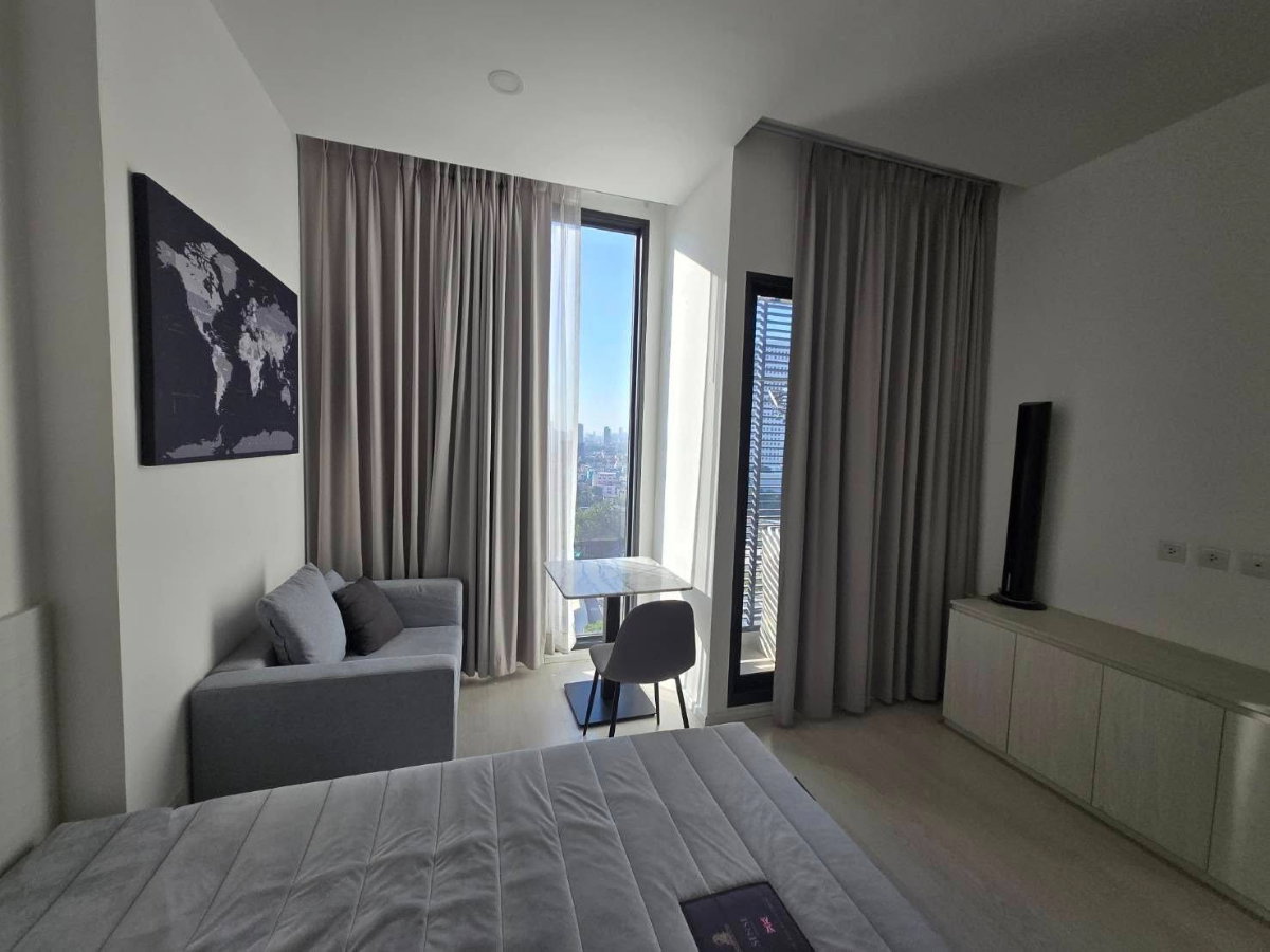picture 📍 For Rent: Mazarine Ratchayothin, right next to BTS Ratchayothin (0 meters) - 1/6