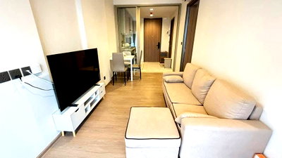 Condos for rent 700 Year Sports Arena Chiang Mai : For rent, Mekin House Condo, corner room, outside view, room size 43 sq m., 4th floor, Building B, outside view.