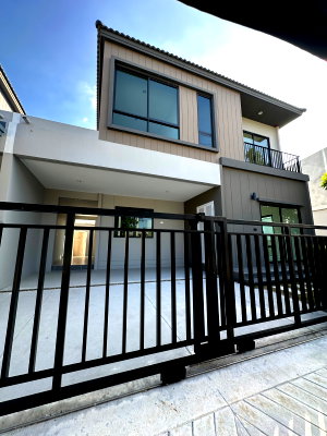 บ้านแฝด รังสิต คลองสาม  : 🏡 บ้านแฝด V Compound วิภาวดี–รังสิต | แปลงพิเศษ หลังบ้านไม่ติดใคร | พร้อมอยู่ | ฟรีค่าโอน | 5.79 ล้านบาท