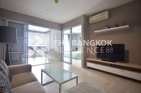 Location Near Employment, Surrounded by Lifestyles RHYTHM Ratchada near MRT Ratchadaphisek Station