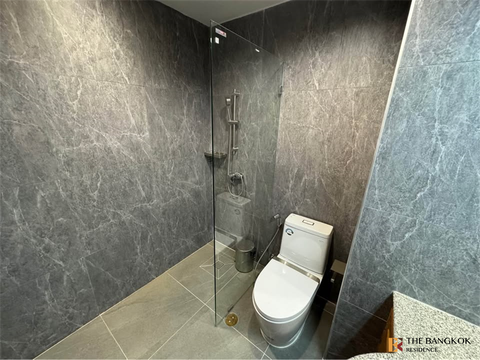 Sathorn Garden High-potential Location, Convenient Travel