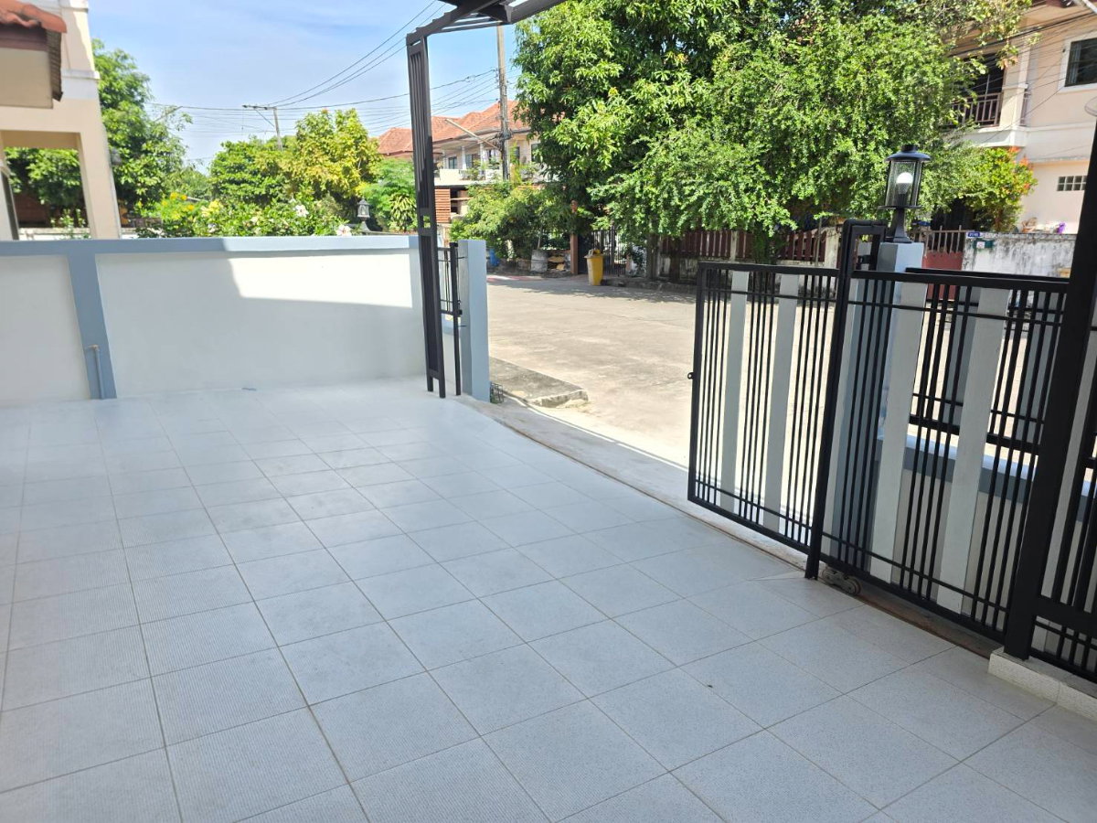 รูป บ้านเดี่ยว 2 ชั้น (หลังมุม) ทำเลดีเยี่ยม รีโนเวทใหม่ทั้งหลัง สวย กว้างขวาง หมู่บ้านเต็มสิริ 1 ถนนมิตรไมตรี 12 คู้ฝั่งเหนือ คู้ซ้าย หนองจอก - รูปที่ 6/45
