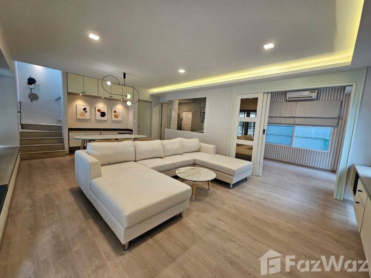 picture 3 Bedroom Spacious House 5372202 - 4/6