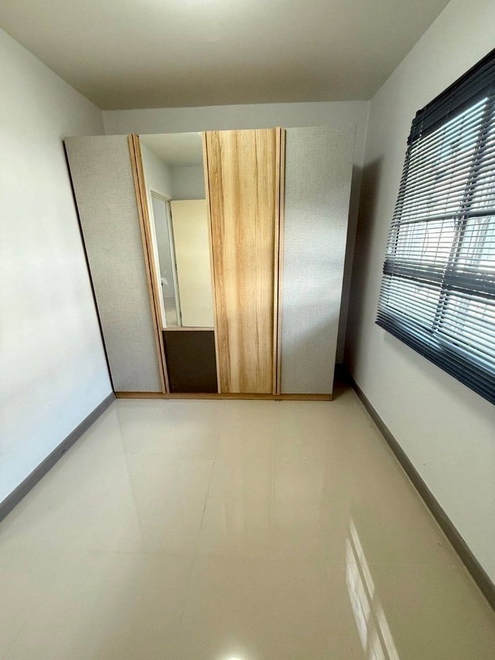 รูป #ให้เช่าทาวน์เฮาส์2ชั้นรีโนเวทใหม่ 3ห้องนอน 2 ห้องน้ำ หมู่บ้านพฤกษา 96/1 เลียบคลองสอง คลองหลวง พร้อมเข้าอยู่ ราคาเช่า 10,000 บาท/เดือน - รูปที่ 5/17