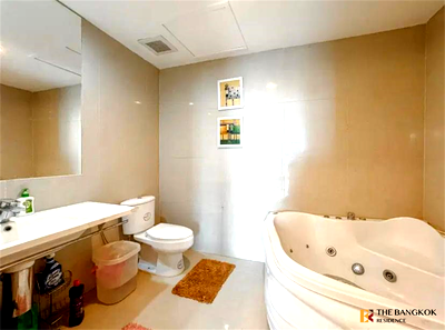 Condos for sale : Baan Sathorn-Chaopraya Room available, great price