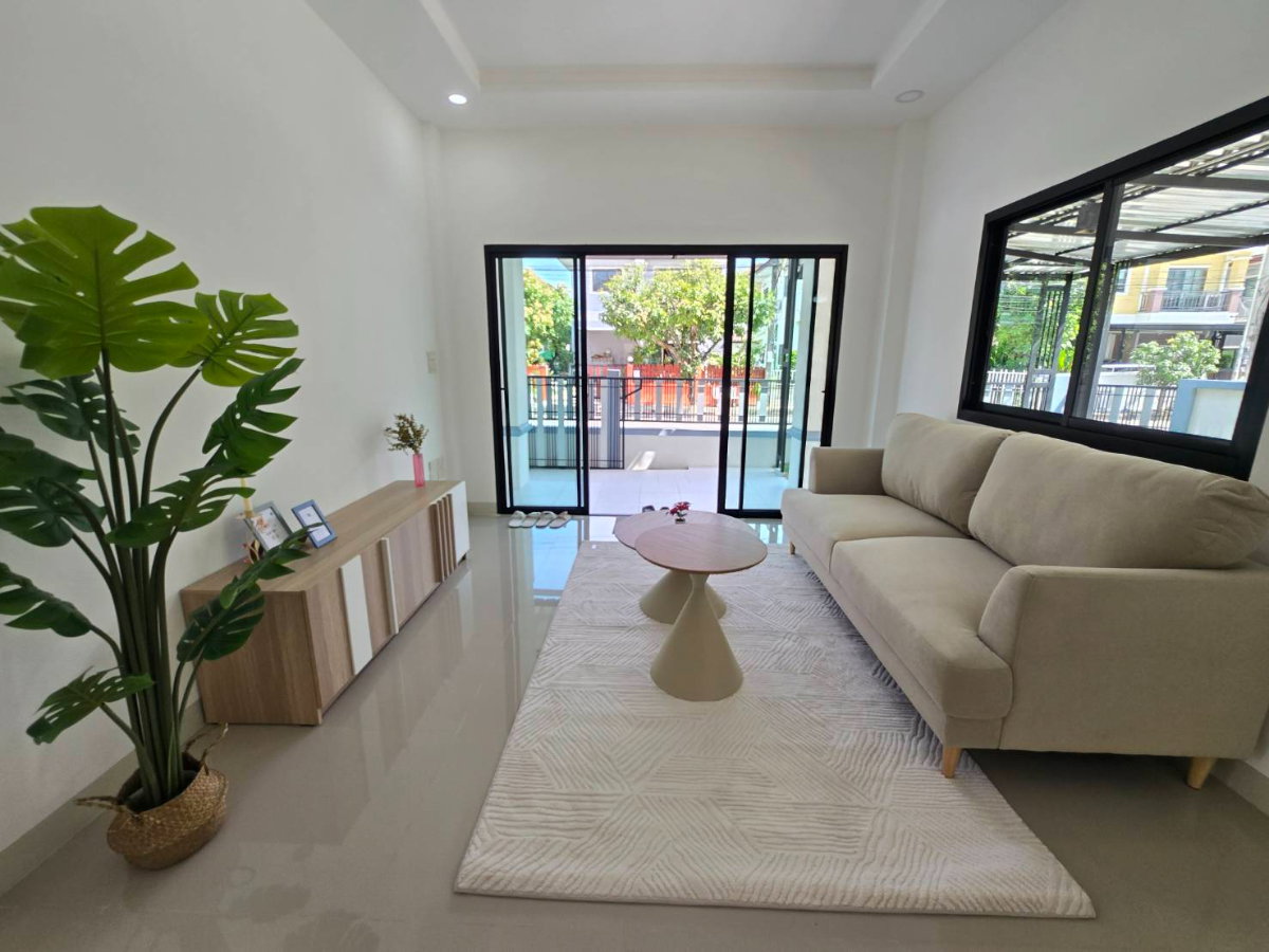 รูป บ้านเดี่ยว 2 ชั้น (หลังมุม) ทำเลดีเยี่ยม รีโนเวทใหม่ทั้งหลัง สวย กว้างขวาง หมู่บ้านเต็มสิริ 1 ถนนมิตรไมตรี 12 คู้ฝั่งเหนือ คู้ซ้าย หนองจอก - รูปที่ 21/45