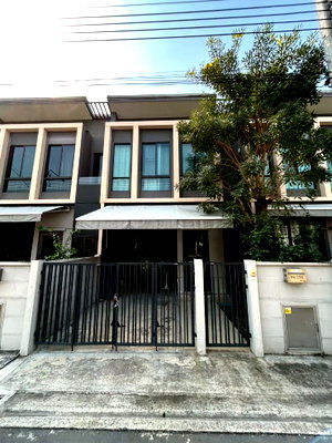 เช่าทาวน์โฮม สมุทรปราการ : 🏡✨ บ้านว่างพร้อมเข้าอยู่! โครงการพลีโน่ สุขุมวิท–บางนา
📍 ทำเลดี เดินทางสะดวก ใกล้สุขุมวิท–บางนา