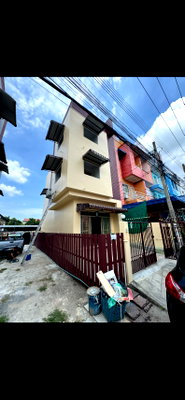 Townhouses for rent ถนนบางแค : Town House for Rent (Just Renovate)