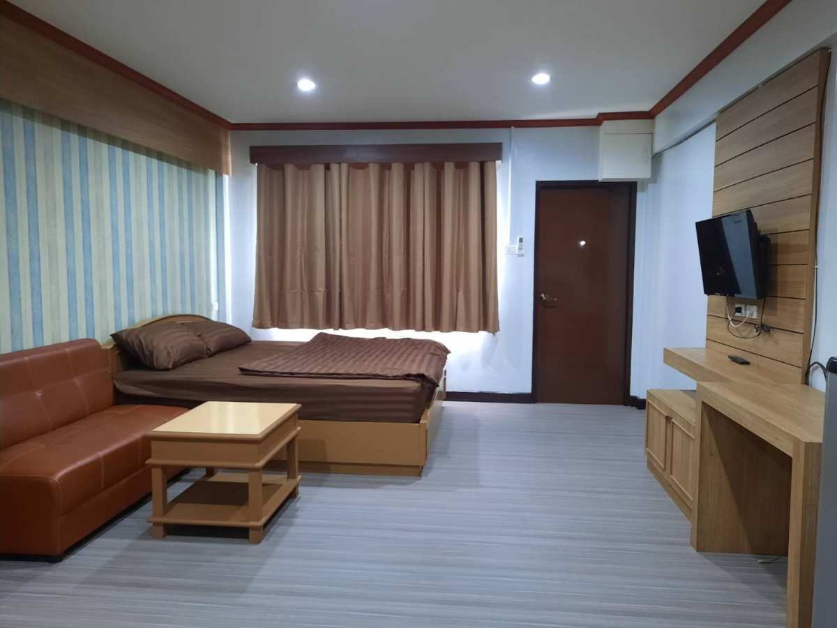 รูป ขายไพลิน คอนโดมิเนียม (Pailin Condominium) เฟอร์ครบ พร้อมเข้าอยู่ ติดถนนซุปเปอร์ไฮเวย์เชียงใหม่ - รูปที่ 2/14