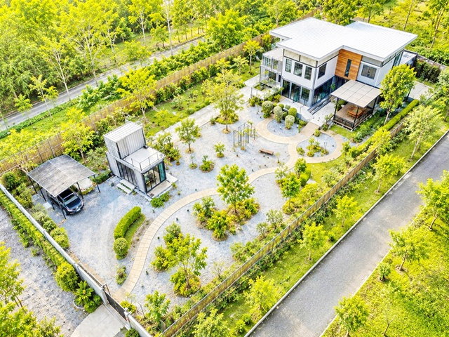รูป MRTบางรักน้อย-ท่าอิฐ 600 ม. คอมมูนิตี้ลี้ลับ 1ไร่ ให้เช่า สไตล์โมเดิร์นลอฟท์ 5ห้องใหญ่ 3 น้ำ 1600ตร.ม. พร้อมสวนร่มรื่น เฟอร์ฯครบ - รูปที่ 1/8
