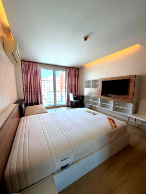 Condos for sale : ✅ Condo for sale with tenant near MRT Huai Khwang ✅ Emerald Residence Ratchada