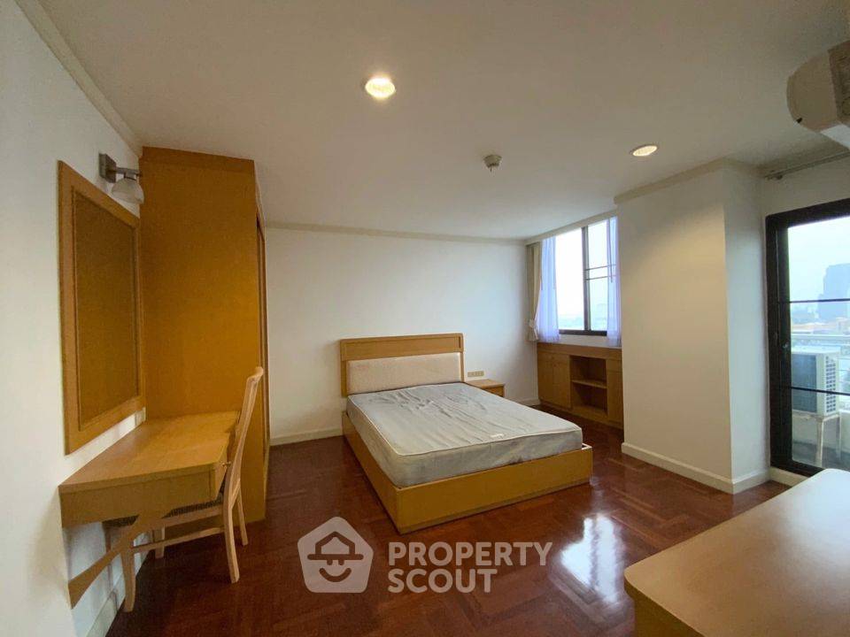 picture 2-BR Condo at Supalai Place Sukhumvit 39 near BTS Phrom Phong (ID 512809) - 11/14