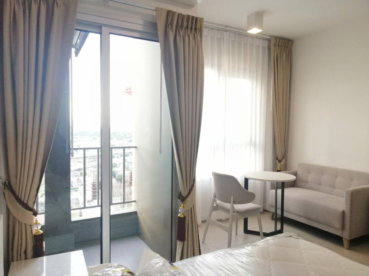 picture Condo for Rent: Chapter One Shine Bangpo - 10/18