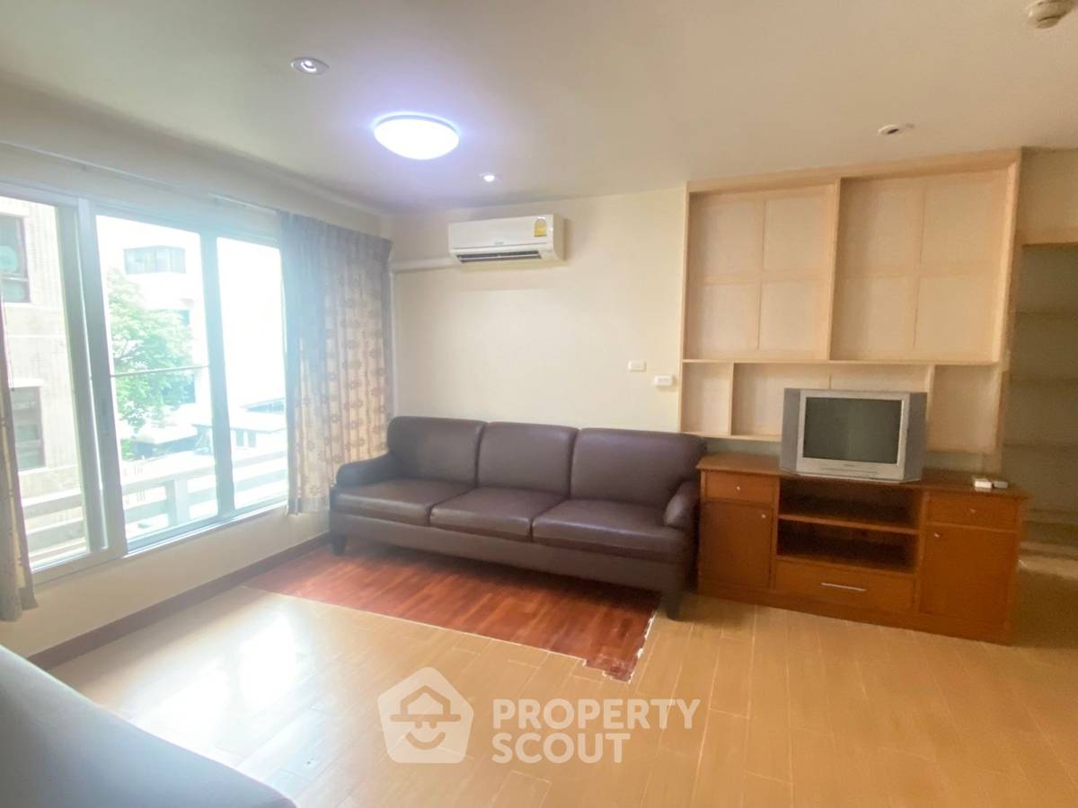 รูป คอนโด 2-ห้องนอน ที่ นาวิน คอร์ท คอนโดมิเนียม ใกล้ BTS เพลินจิต (ID 894698) - รูปที่ 2/11
