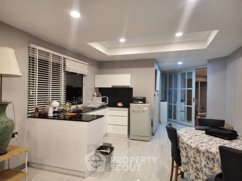 คอนโด 1-ห้องนอน ที่ ปาร์ค บีช คอนโดมิเนียม ใกล้ ปราสาทสัจธรรม (ID 2099424)