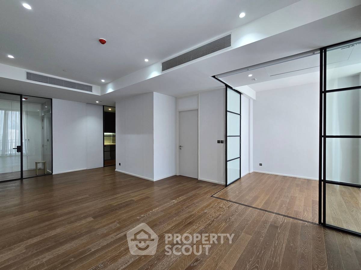 picture 2-BR Condo at Muniq Langsuan near BTS Ratchadamri (ID 2961978) - 9/13