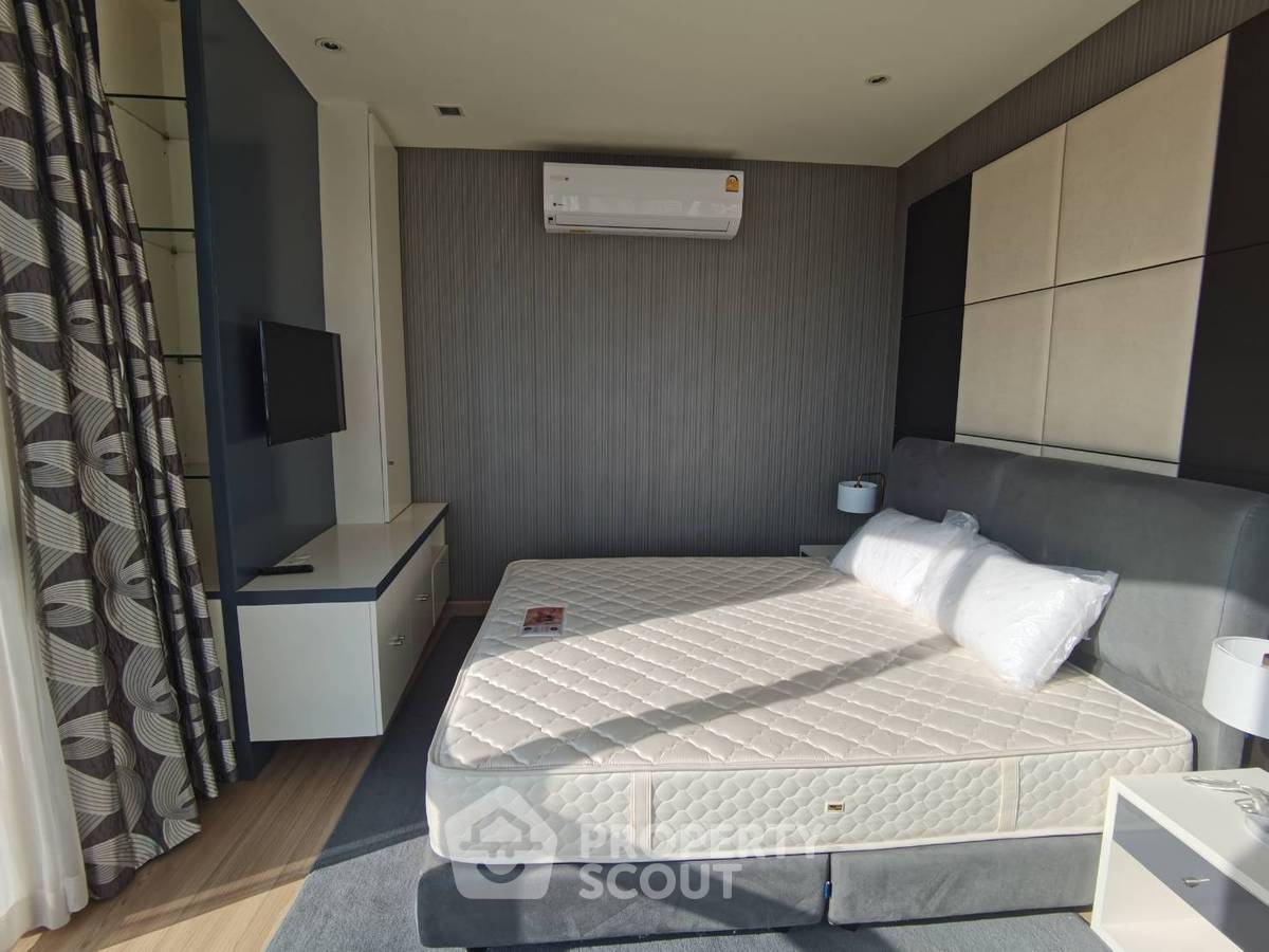 picture 1-BR Condo at Sky Walk Residences near BTS Phra Khanong (ID 514543) - 7/13