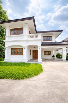 คฤหาสน์ พร้อมเฟอร์ฯ ฟังก์ชัน 4 นอน 4 น้ำ ใกล้MRTเลี่ยงเมืองปากเกร็ด 200 ม. ปตท.แจ้งวัฒนะ-ปากเกร็ด 100ตร.ว. รร.สวนกุหลาบวิทยาลัยฯ 600 ม.