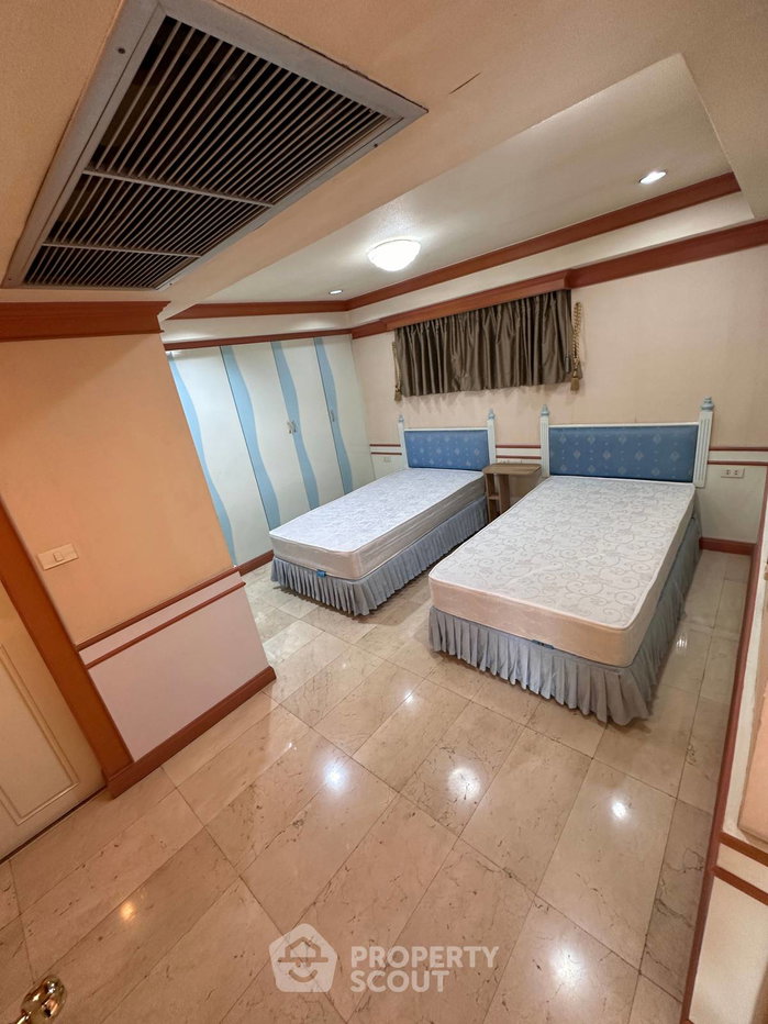 picture 2-BR Condo at Royal Castle Sukhumvit near BTS Phrom Phong (ID 1551490) - 10/19