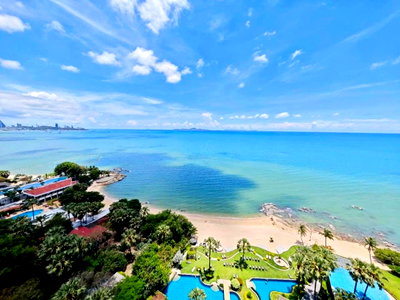 Condos for sale : Luxury beachfront Condo in The Palm Wongamat Tower A, bigger type of 2bedrooms, Unobstructed Sea View, Direct access to the beach from the project