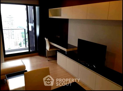 Condos for rent : Well-Priced 1-Bed Condo At Urbano Absolute, 24th-Floor, 400m to BTS Krung Thon Buri (ID 563432)