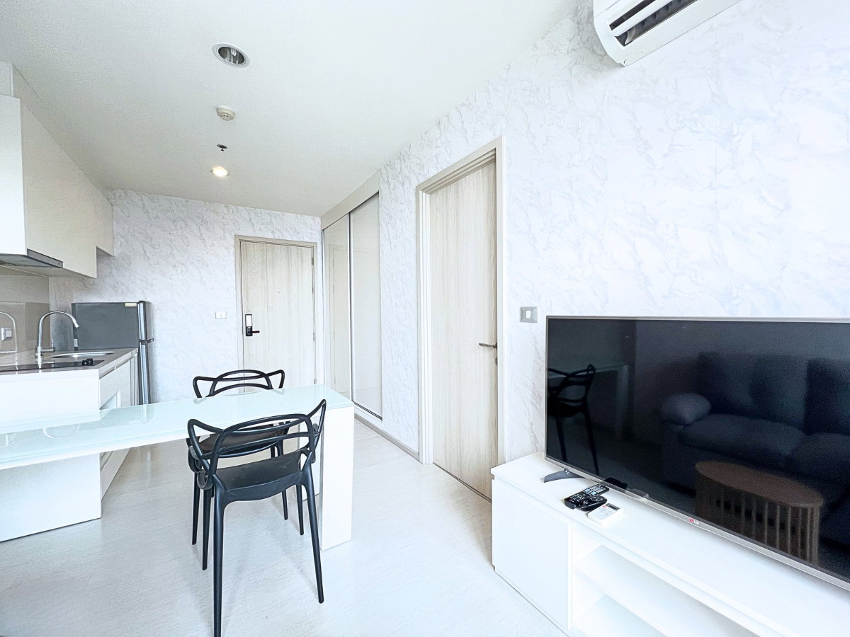 picture Condo for rent in Rhythm Sukhumvit 42 (BTS Ekkamai)  - 1/7