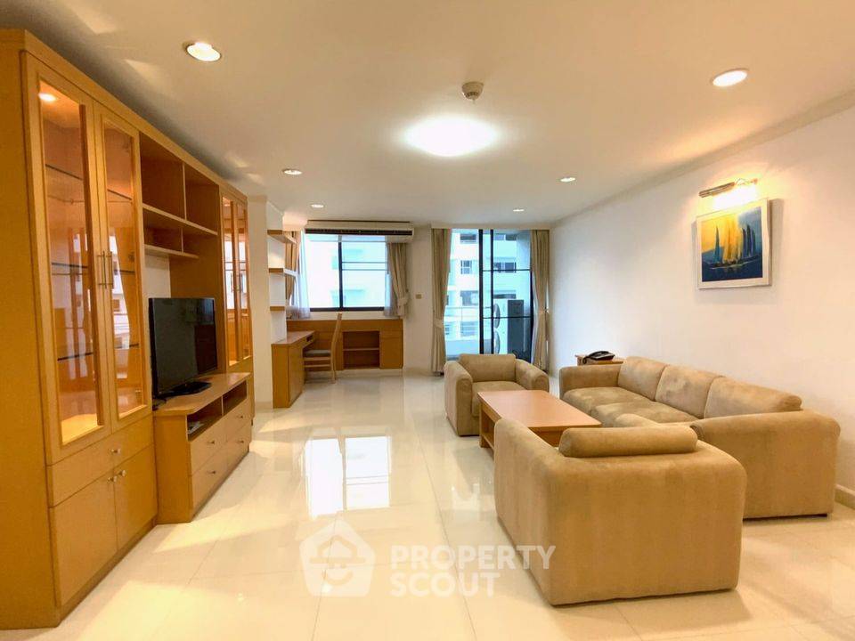 picture 2-BR Condo at Supalai Place Sukhumvit 39 near BTS Phrom Phong (ID 512809) - 1/14