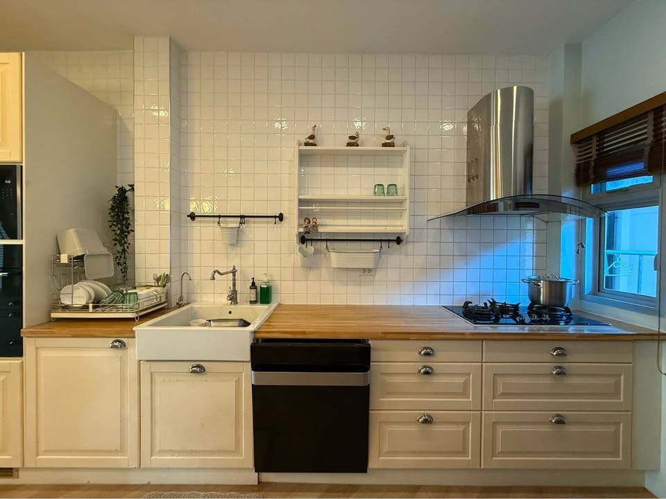 picture House for Rent – Corner Single House with Garden  - 5/11
