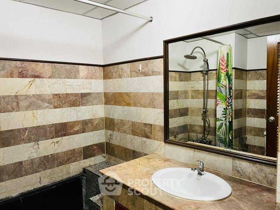 picture 1-BR Condo at Sukhumvit Suite near BTS Nana (ID 492556) - 5/8