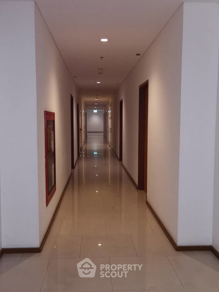 รูป คอนโด 1-ห้องนอน ที่ วิลล่า สาทร ใกล้ BTS กรุงธนบุรี (ID 384185) - รูปที่ 3/8
