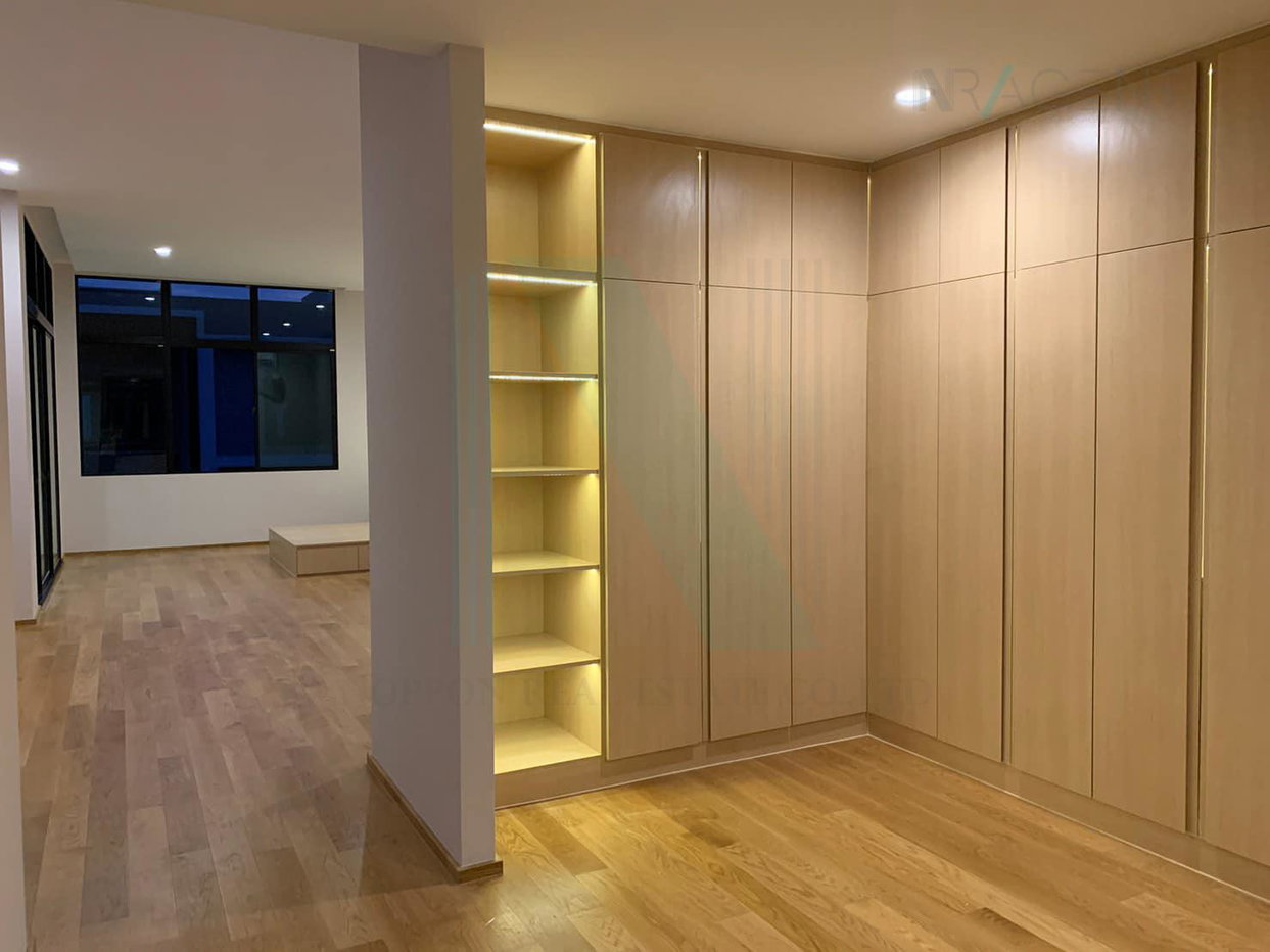 รูป ขายทาวน์โฮม โครงการ เนอวานา ดีฟายน์ ศรีนครินทร์-พระราม 9 3 ชั้น 3 ห้องนอน 4 ห้องน้ำ - รูปที่ 5/8