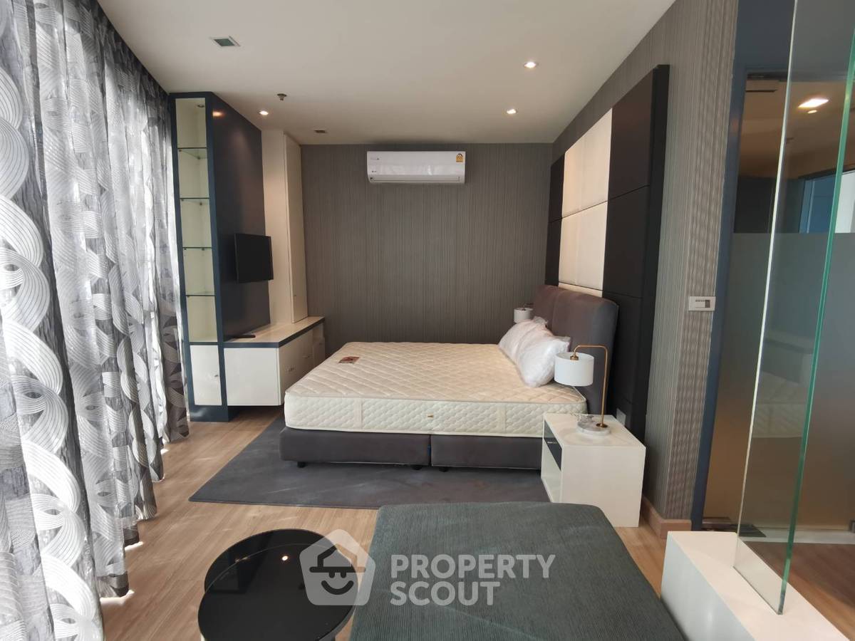 picture 1-BR Condo at Sky Walk Residences near BTS Phra Khanong (ID 514543) - 6/13