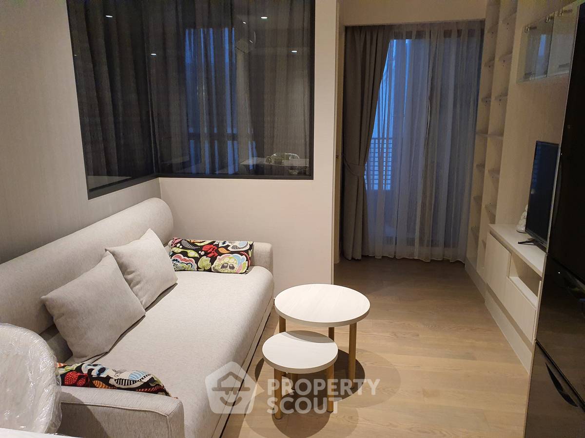picture 1-BR Condo at Runesu Thonglor 5 near BTS Thong Lor (ID 2254053) - 2/10