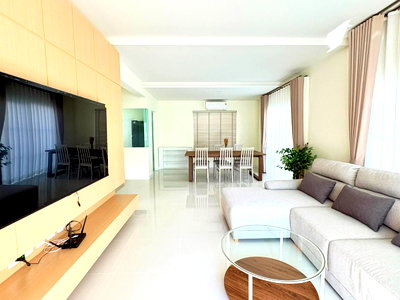 Houses for rent : [RENT]  HST0105 | Villaggio 3 Srinakarin-Bangna     (ID with @in front, LINE ID:  @idhomeland)