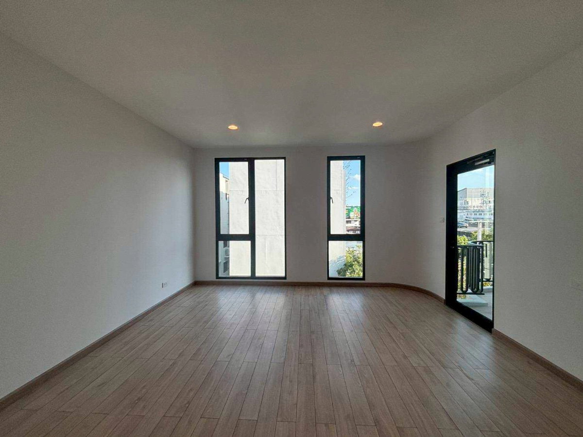 รูป LTHC15645 - Luxury Townhome for Sale Rama 3 | Modern 4-Storey Residence | Yannawa | 15.9 MB  - รูปที่ 5/8
