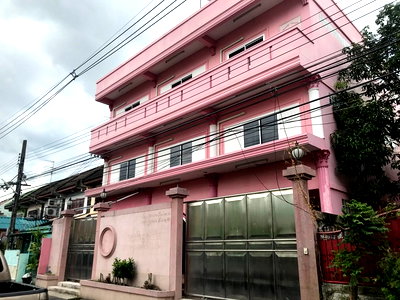 Townhouses for rent The Paseo Park Kanchanaphisek :  (For Rent) 3-story building, Taling Chan, Thung Mangkon 22, suitable for office, warehouse, or residence.