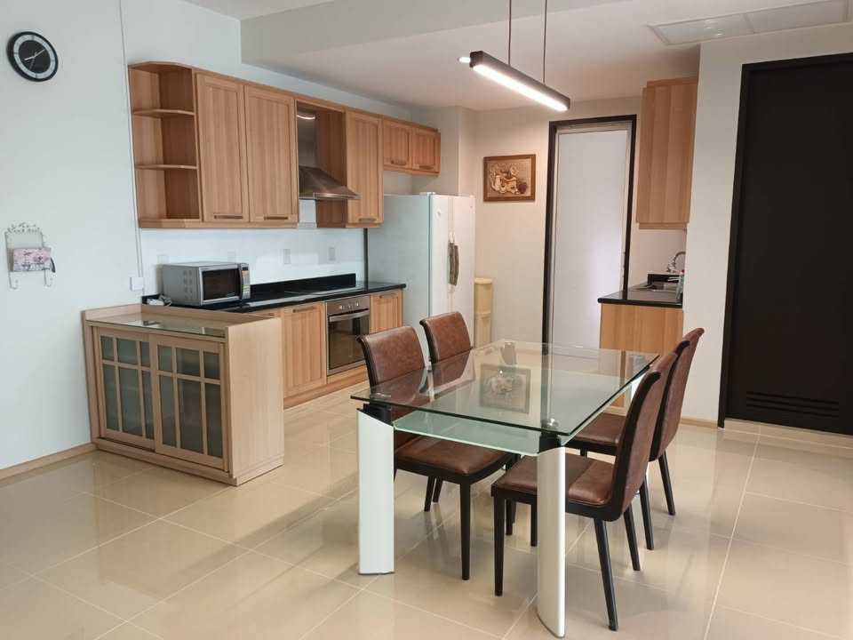 รูป LTHC15648 - Luxury Condo for Rent Phrom Phong | High Floor Spacious Residence | Near BTS Phrom Phong | 80,000 THB - รูปที่ 5/7