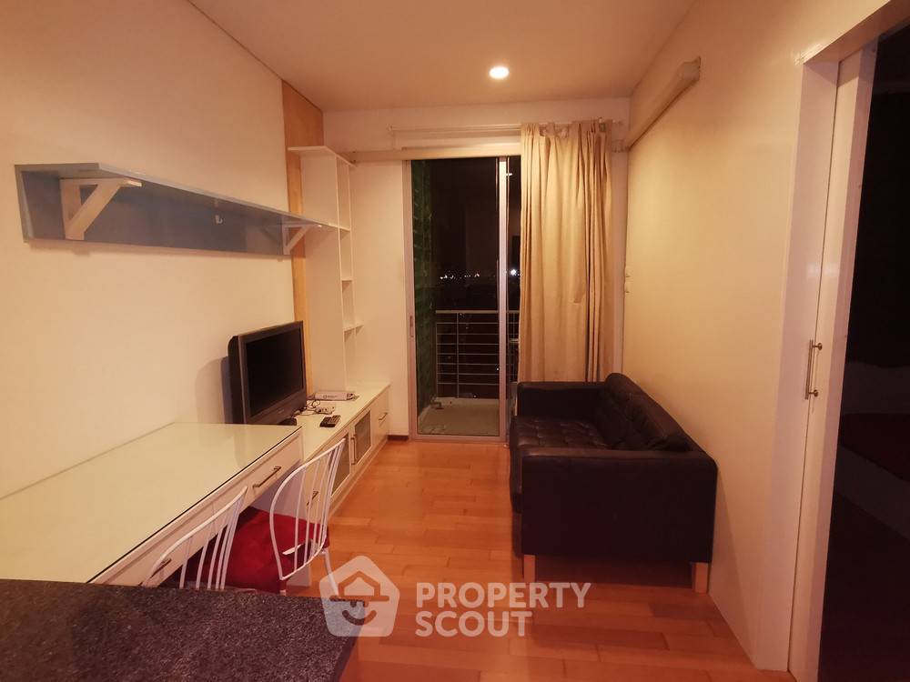 รูป คอนโด 1-ห้องนอน ที่ วิลล่า สาทร ใกล้ BTS กรุงธนบุรี (ID 384185) - รูปที่ 1/8