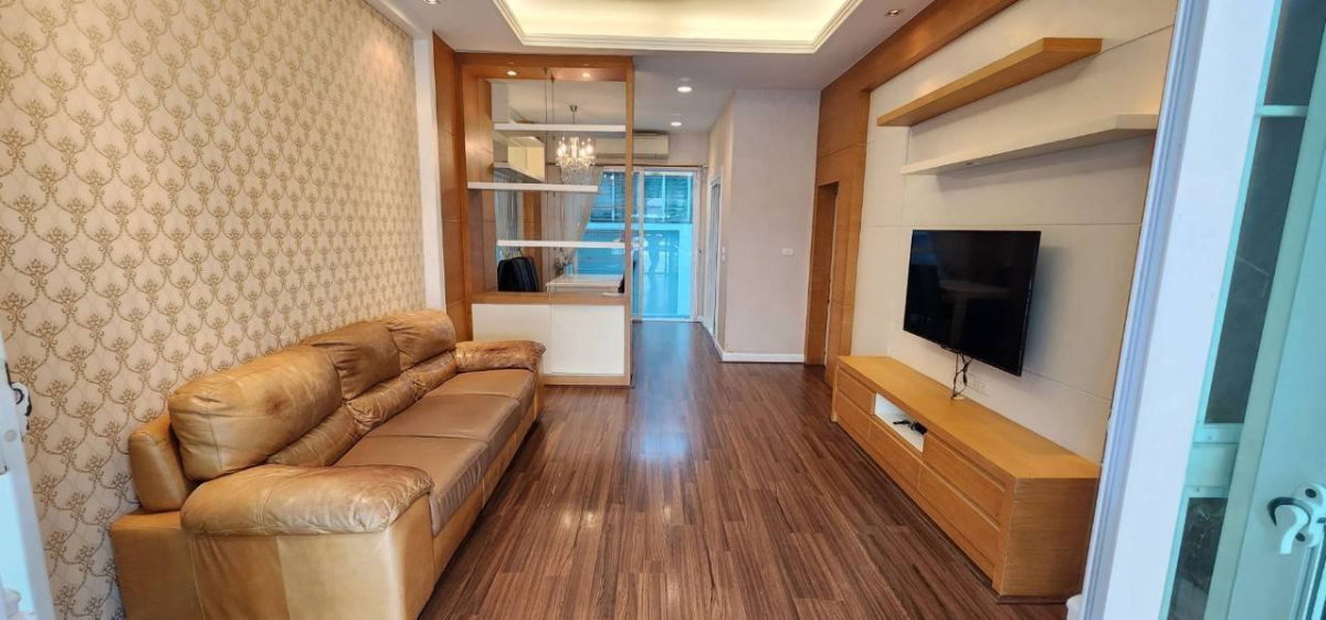 รูป ให้เช่า​ โมเดิร์นทาวน์โฮม  3ชั้น  3ห้องนอน 3ห้องน้ำ 2ที่จอดรถ  บ้านกลางเมือง เอสเซ้นส์ สาทร-ตากสิน2  เดินไป BTSได้เลย  - รูปที่ 2/10