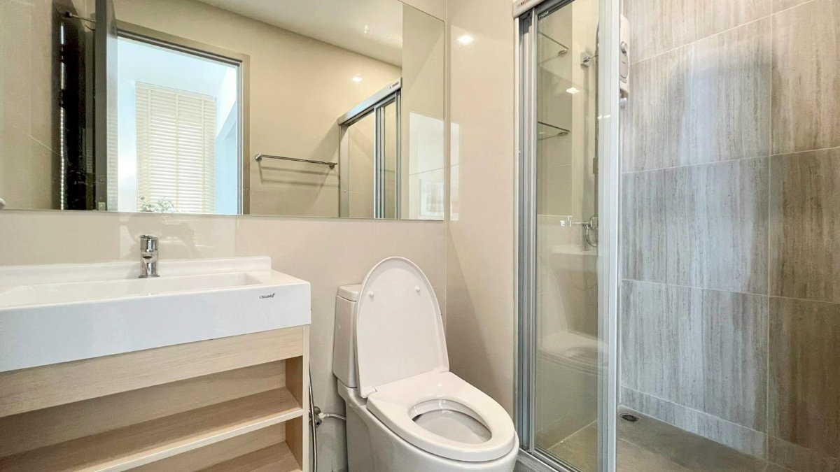 picture Airport Link Huamark condominium rental is convenient for travelling  - 6/10