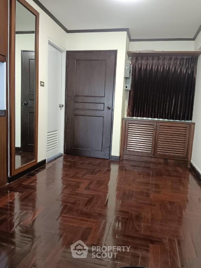 picture 1-BR Condo at Pathumwan Place Condominium near BTS National Stadium (ID 1111729) - 3/10